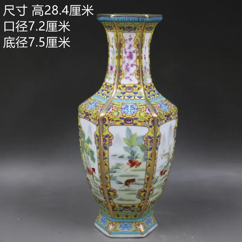 Traditional Chinese Ceramic Decor Vase