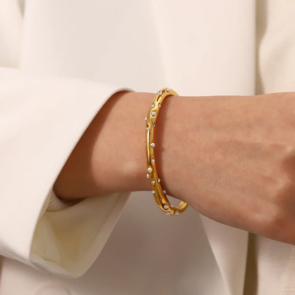 Luxurious Diamond Pearl Embedded Bangle Bracelet - Halri