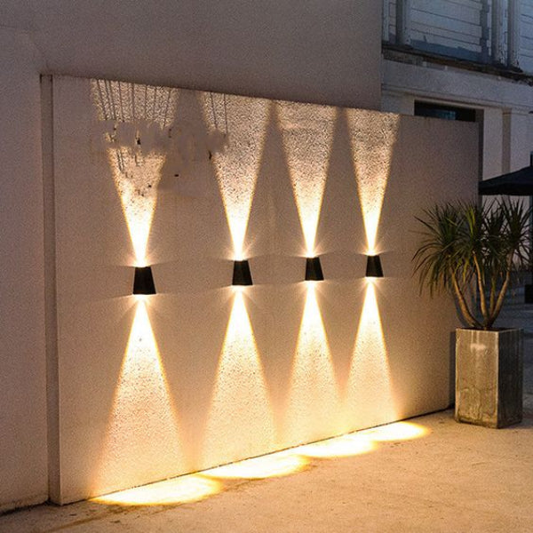 Outdoor Solar Powered Wall Light, Waterproof and Automatic - Halri