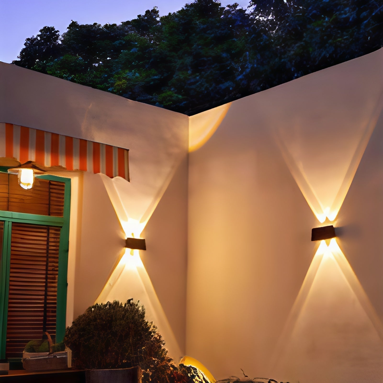 Outdoor Solar LED Wall Light Up and Down Waterproof Garden Lamp