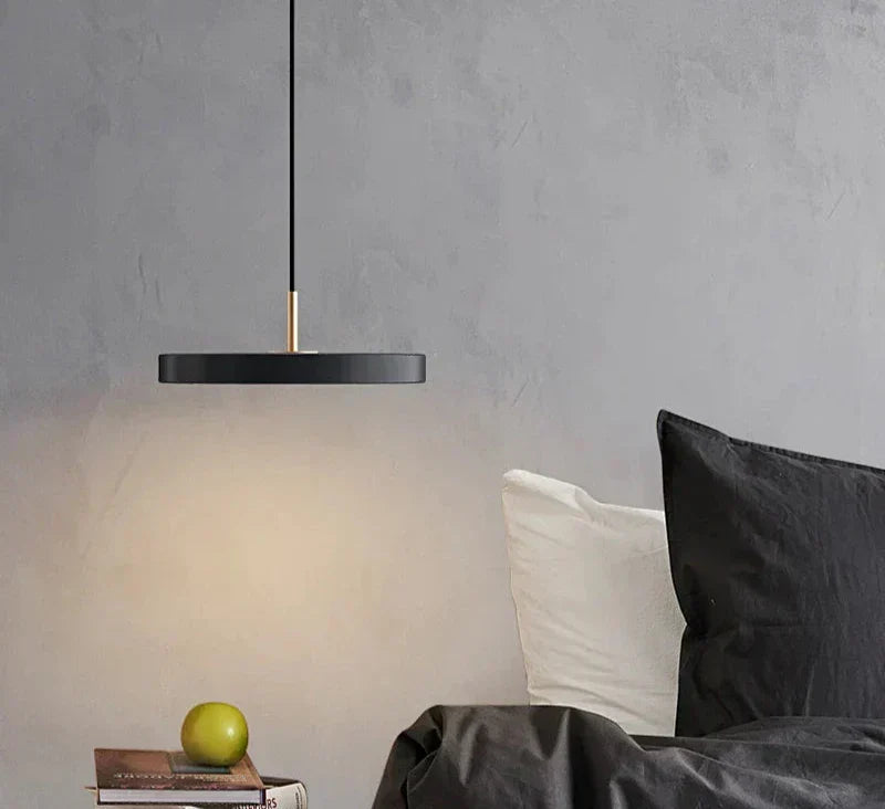 Halri | Sleek Metal UFO Table Lamp - Halri