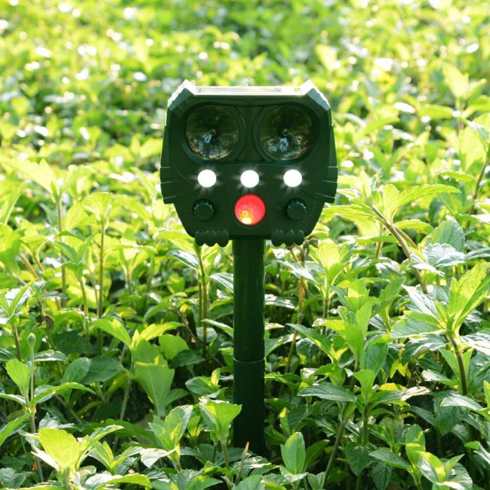 Outdoor Electronic Pest Repeller for Gardens