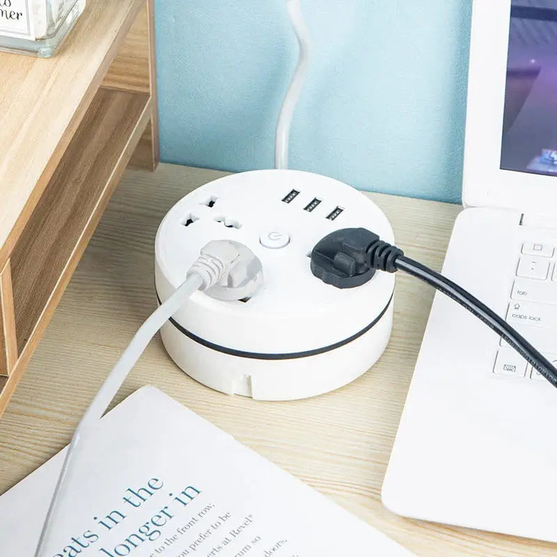 Compact Power Strip with USB and Retractable Cord - Halri