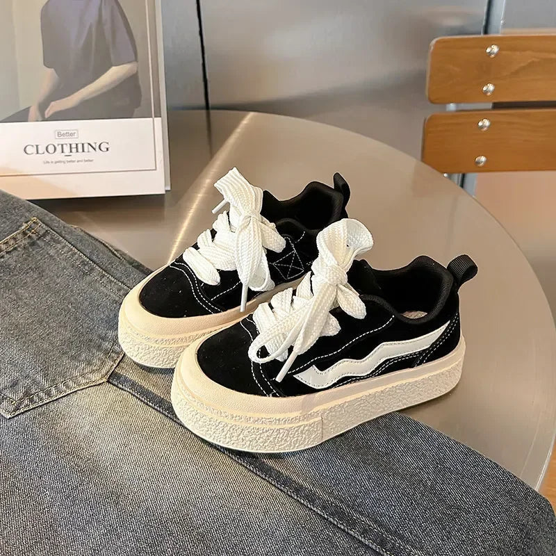 Chic Women's Lace Sneakers