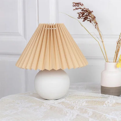 Traditional Elegant Glass Table Lamp