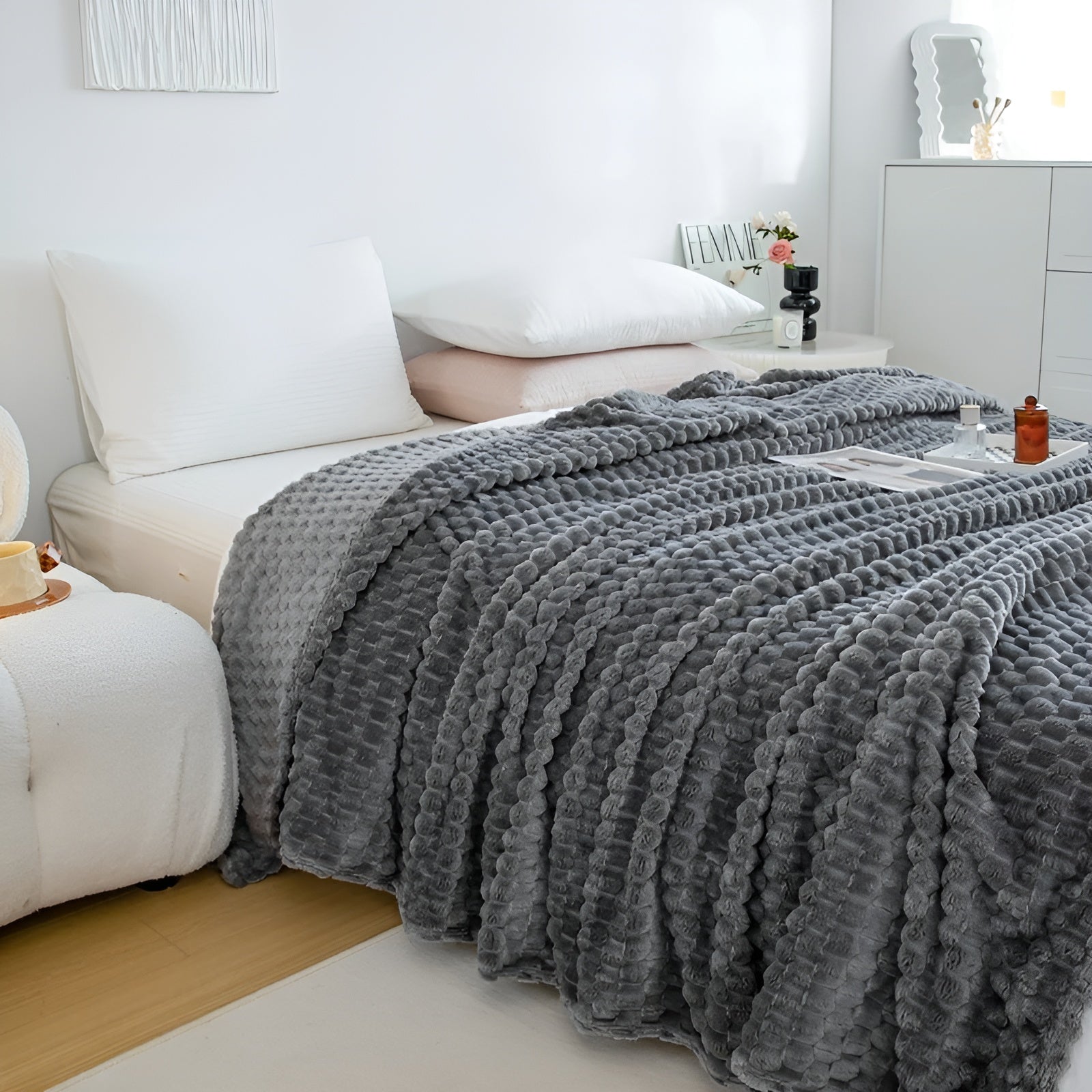 Soft Plush Microfleece Blanket for Cozy Warmth - Halri