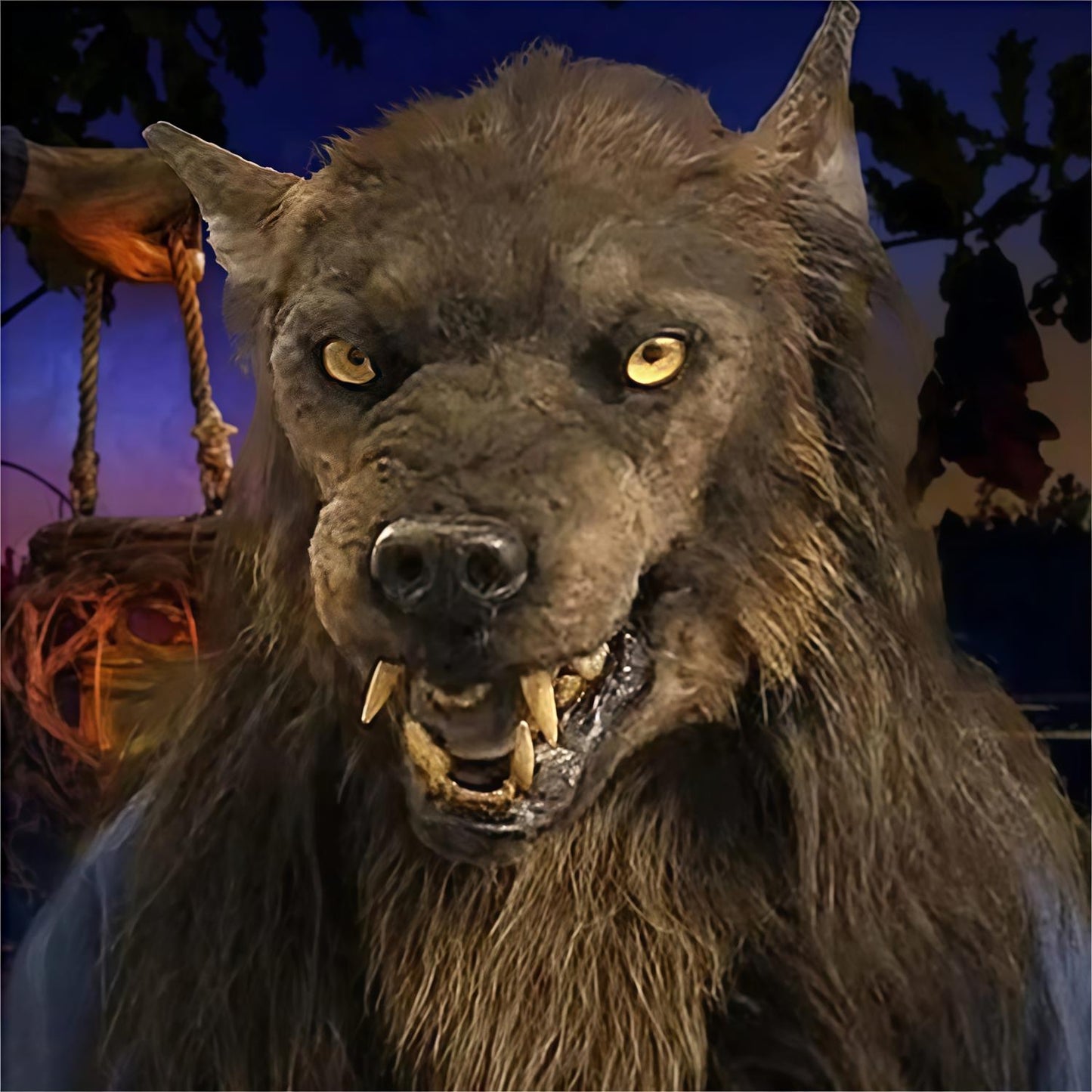 Spooky Wolf Mask with Glow Eyes and Adjustable Fit - Halri