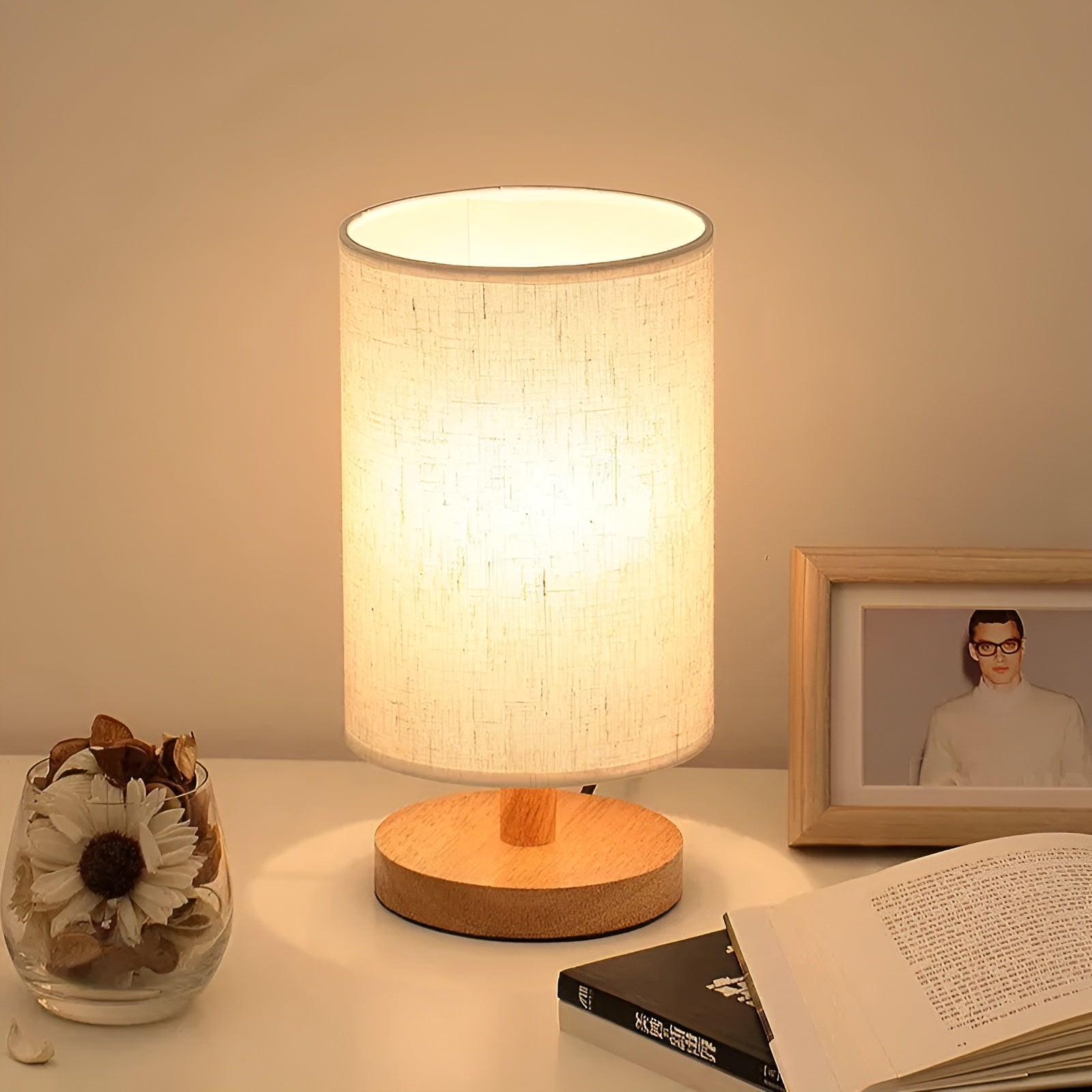 Stylish LED Bedside Table Lamp - Halri
