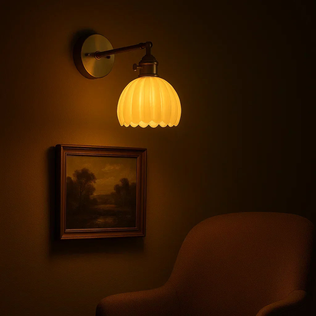 Classic Tulip Shaped Wall Lamp Vintage Accent Light