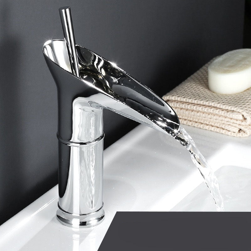 Luxury Bronze Single Handle Bathroom Faucet