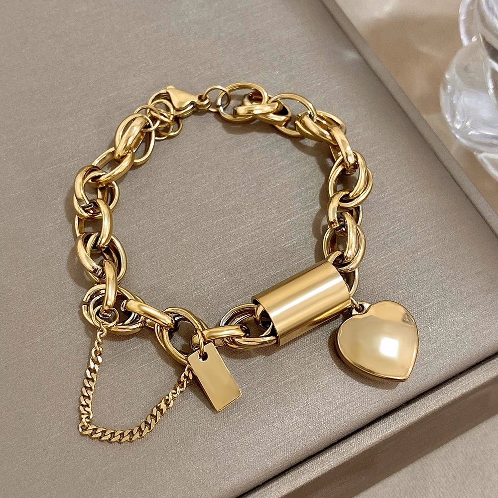 Stylish Thick Link Heart Charm Bracelet - Halri