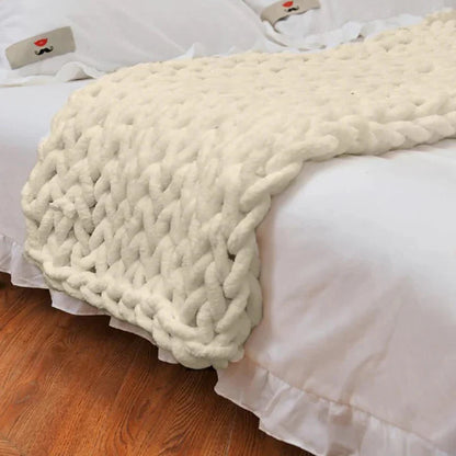 Plush Heavy Knit Blanket, Soft Cable Throw for Home - Halri