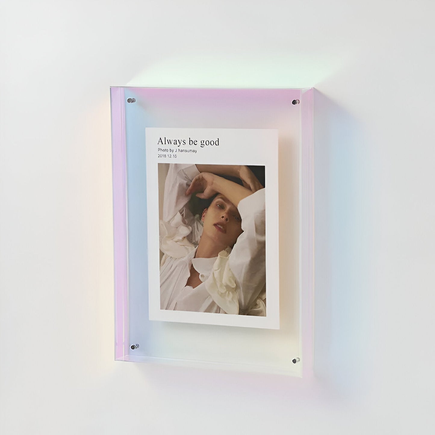 Vibrant Glass Picture Frame – Modern Display