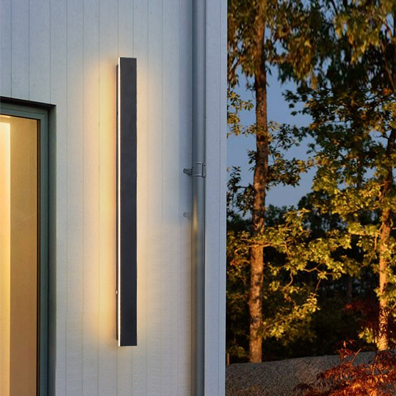 Durable Weatherproof LED Outdoor Wall Light