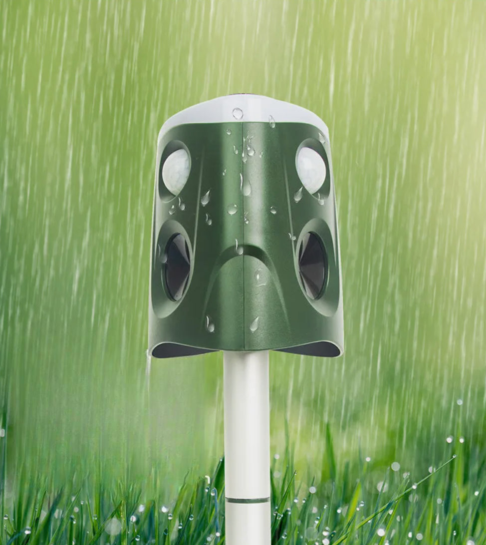 Outdoor motion activated pest repellent 3 in 1 - Halri