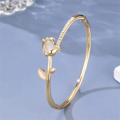 Luxurious Flower Opal Diamond Ladies Bracelet