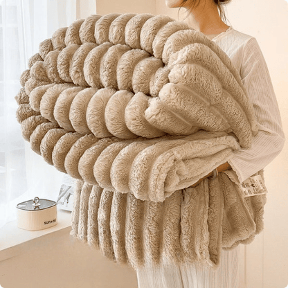 Cozy Halri Soft Plush Throw Blanket