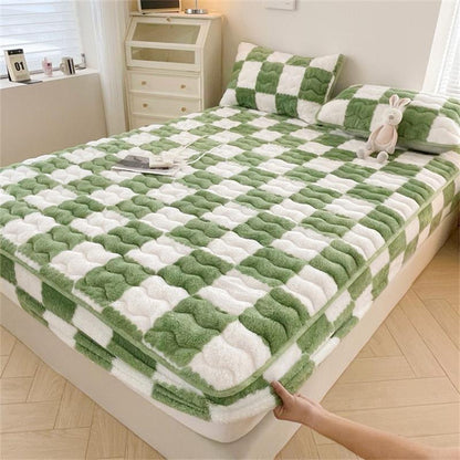 Soft Plush Flannel Blanket for All Seasons