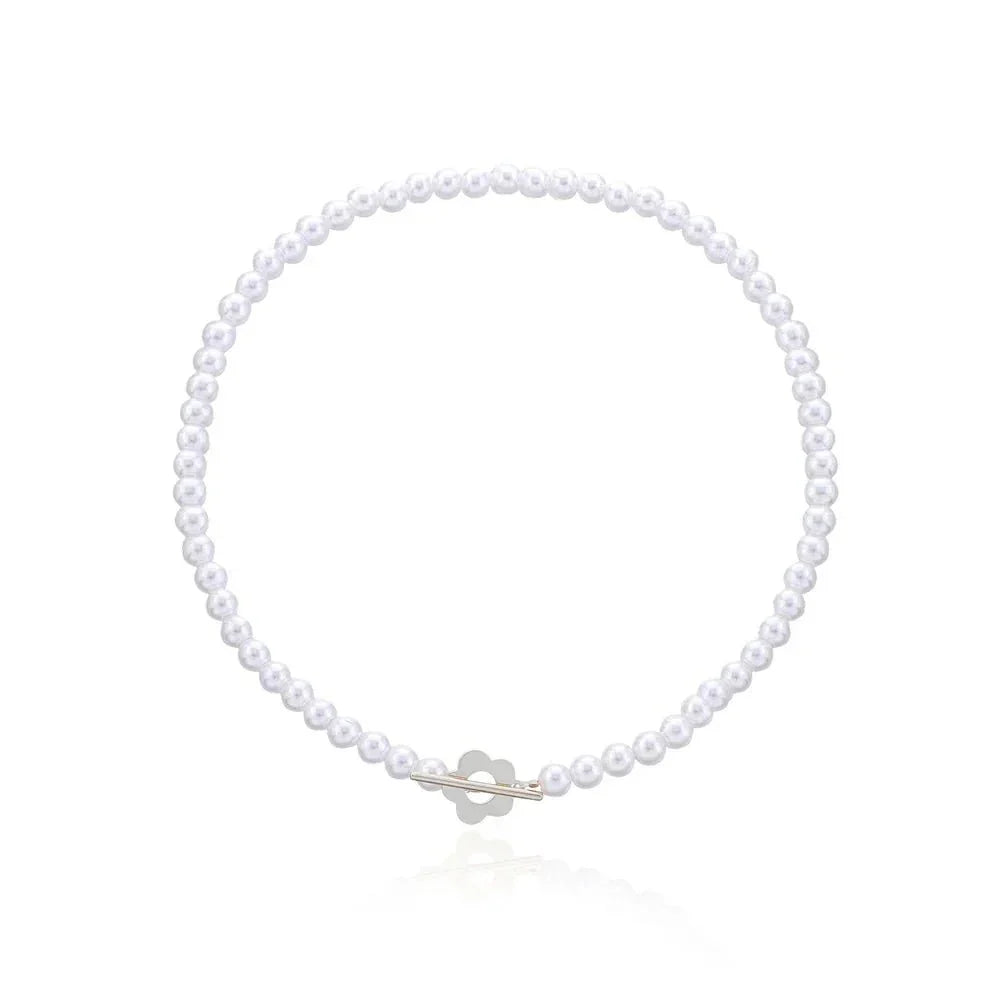 Delicate Flower Pendant Chain Necklace