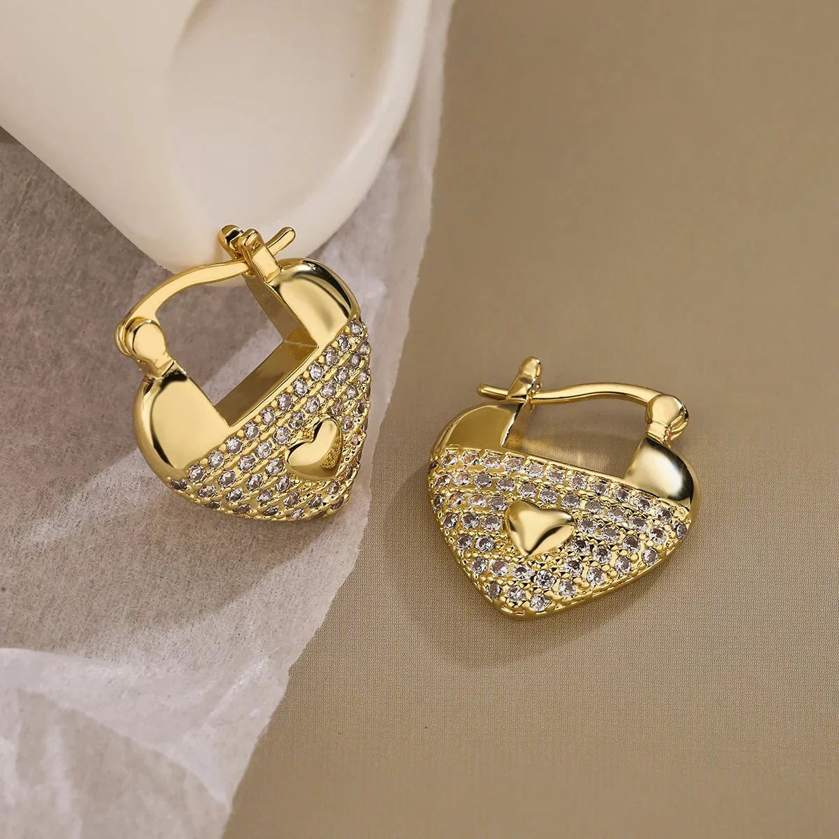 Luxurious Crystal Heart Drop Earrings - Halri