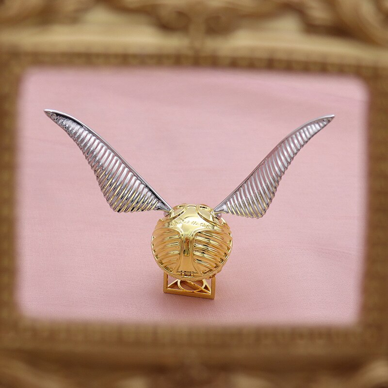 Elegant Rose Gold Ring Storage Box