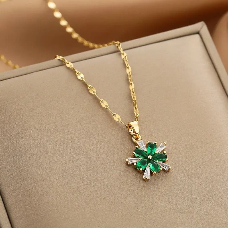 Delicate Chic Necklace Set