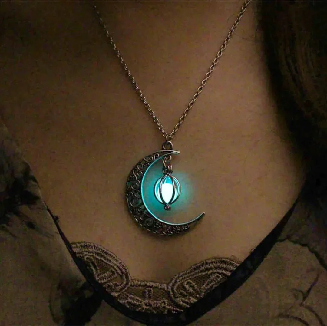 Glowing Moonstone Chain Necklace - Halri