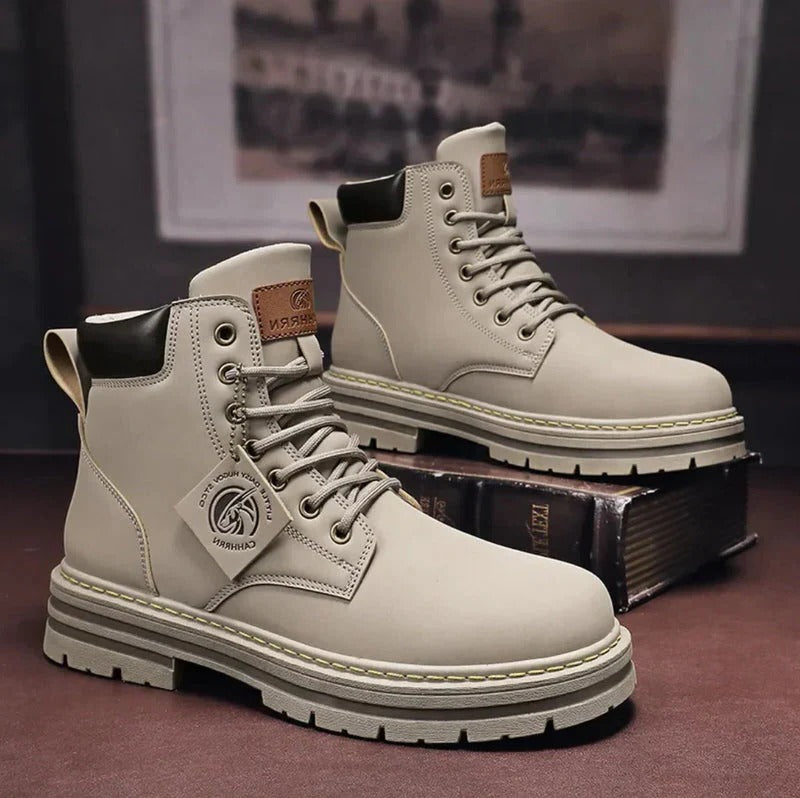 Insulated Men's Hiking Boots With Cushioning Insoles