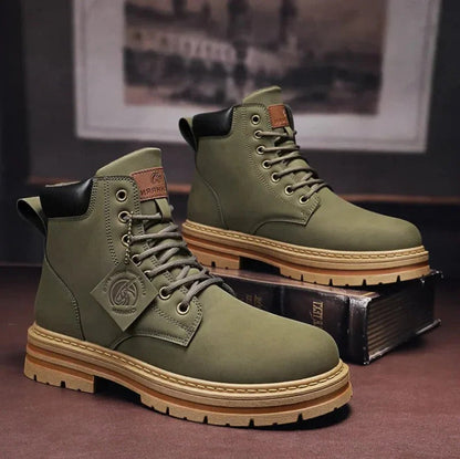 Insulated Men's Hiking Boots With Cushioning Insoles