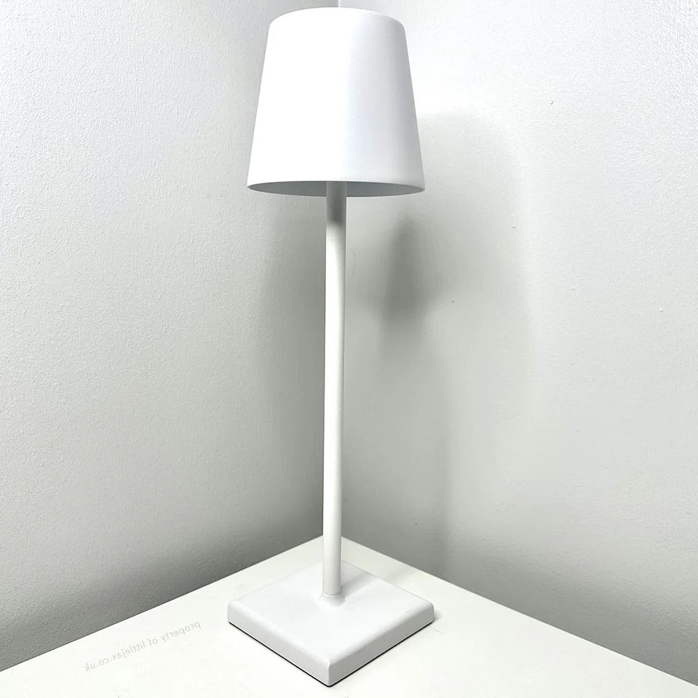 Sleek Wireless Modern Desk Lamp - Halri