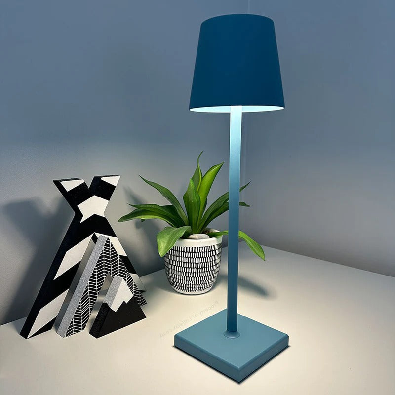 Sleek Wireless Modern Desk Lamp