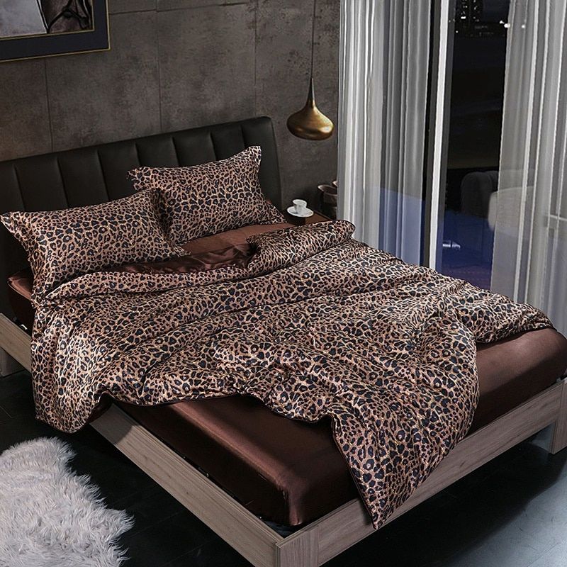 Soft Luxe Bedding Set with Pillowcases and Fitted Sheet