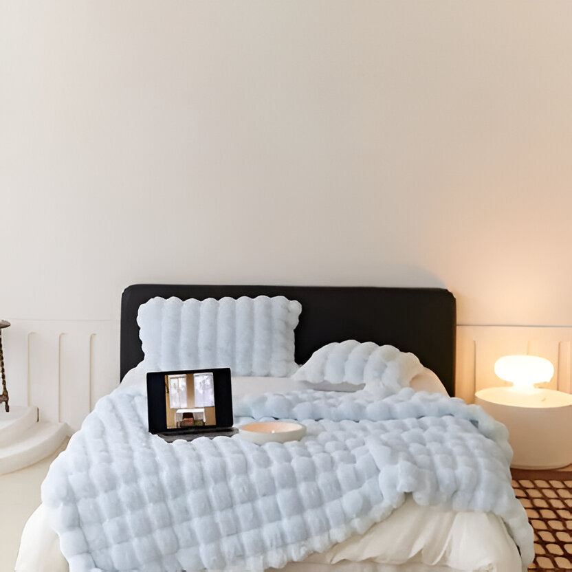 Cozy Plush Throw Blanket with Classic Style