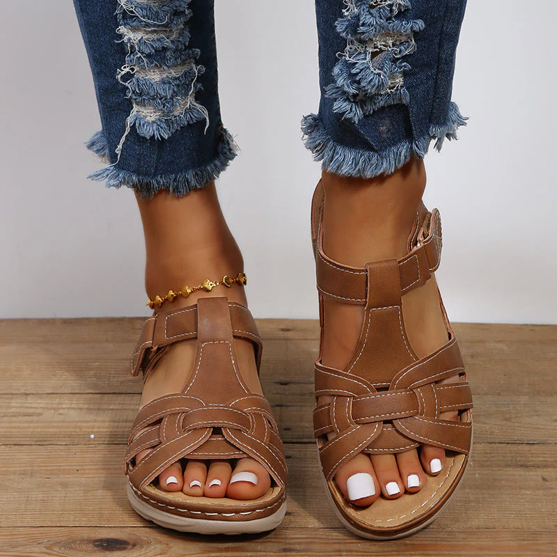 Comfortable Women's Adjustable Sandals - Halri