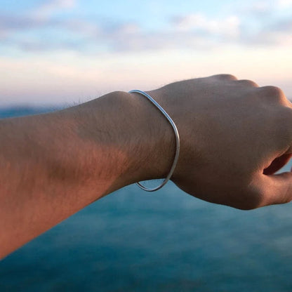 Simple Chain Bracelet with Sleek Clasp - Halri