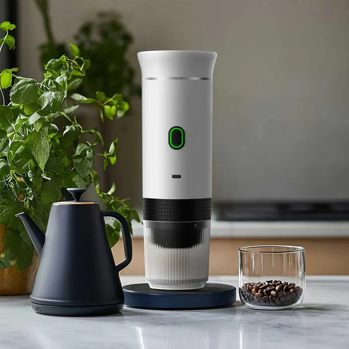 Compact Travel Coffee Brewer 3-in-1