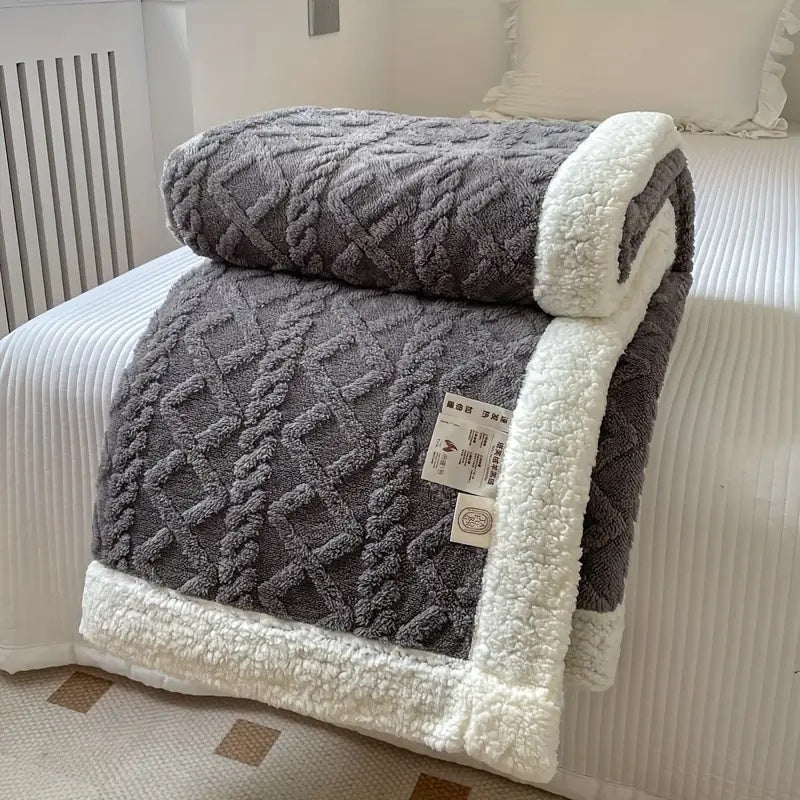 Plush Fleece Throw Blanket, Warm and Lightweight - Halri