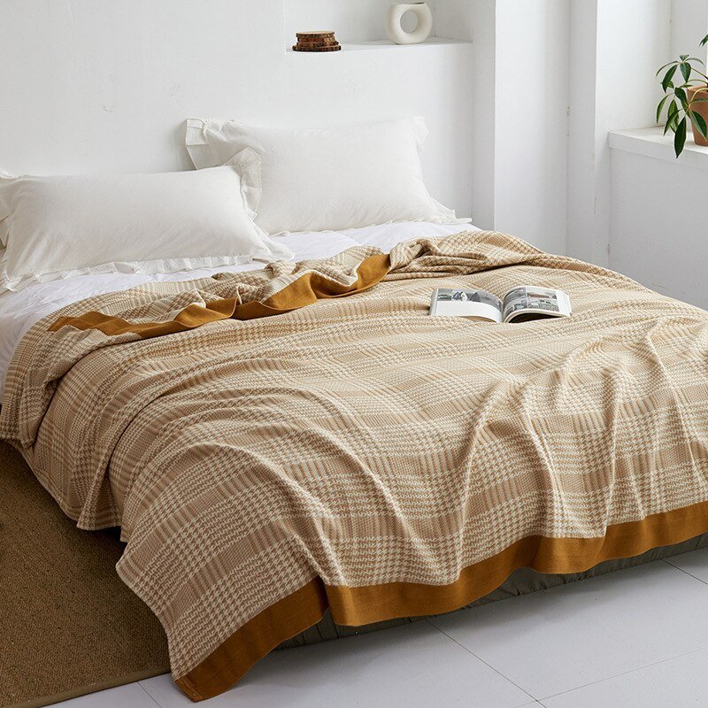 Traditional Plush Floor Rug