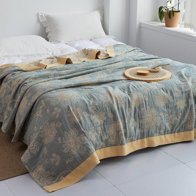 Traditional Plush Floor Rug