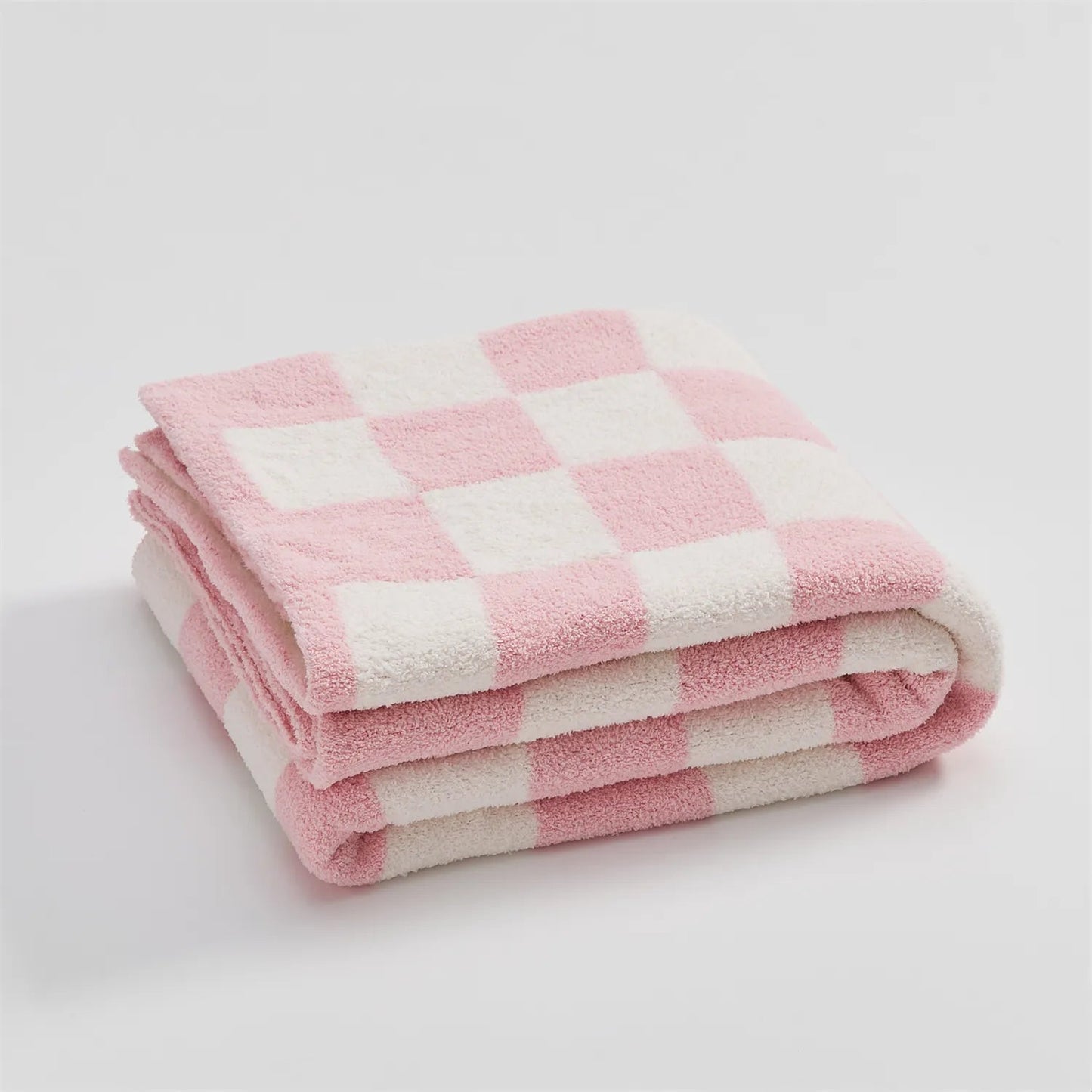 Cozy Checked Throw Blanket with Plaid Design