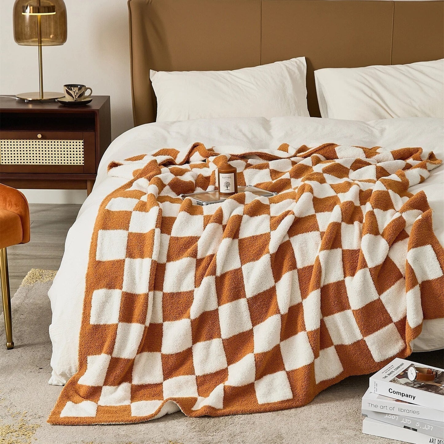 Cozy Checked Throw Blanket with Plaid Design