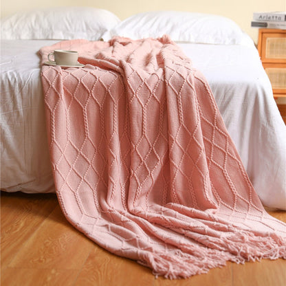 Cozy Geometric Pattern Throw Blanket