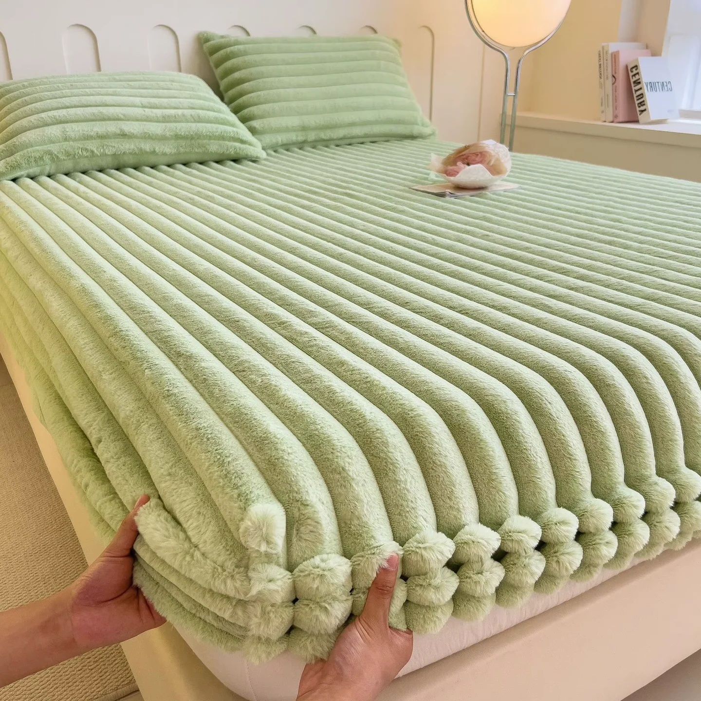 Plush Comfortable Fitted Bed Sheet