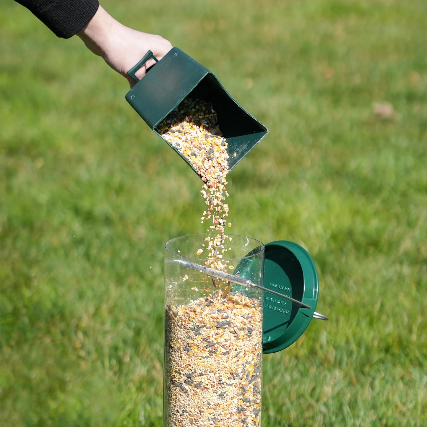 Strong Squirrel Proof Bird Feeder with Spinning Perch