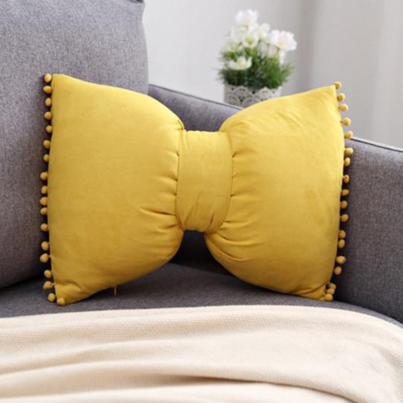 Stylish Arc-Shaped Throw Pillow as Home Accent