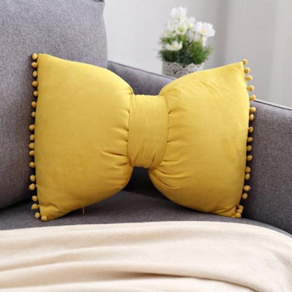 Stylish Arc-Shaped Throw Pillow as Home Accent