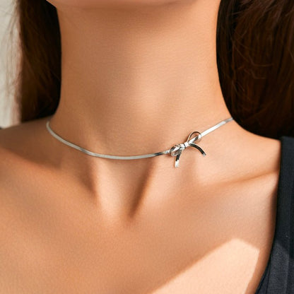 Delicate Pretty Bow Pendant Necklace