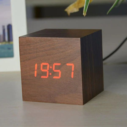 Sleek Digital Desk Clock Modern Home Decoration - Halri