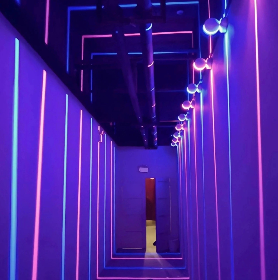 Colorful LED Light Strip with 360 Degree Projection - Halri