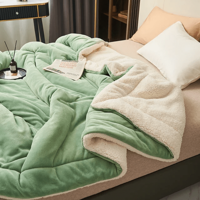 Cozy Plush Fleece Throw Blanket for Home Decor